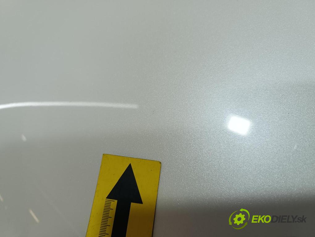 Peugeot 3008 2013 kapota přední: