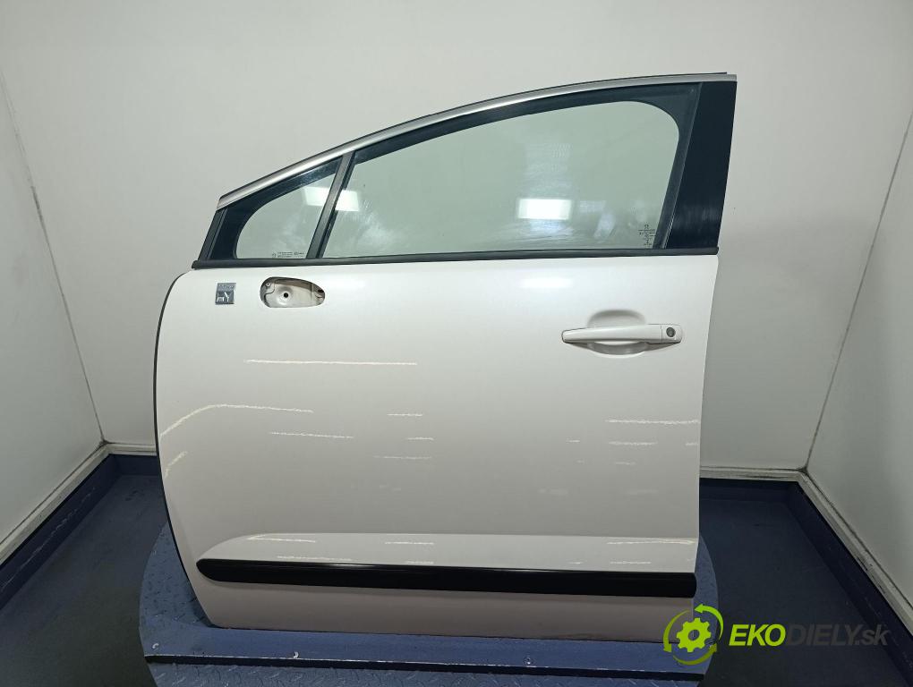 Peugeot 3008 2013 dveře před Vlevo, odjet: