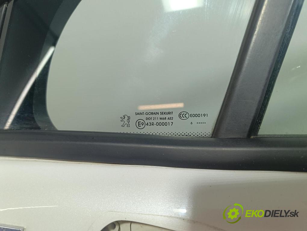 Peugeot 3008 2013 dveře před Vlevo, odjet: