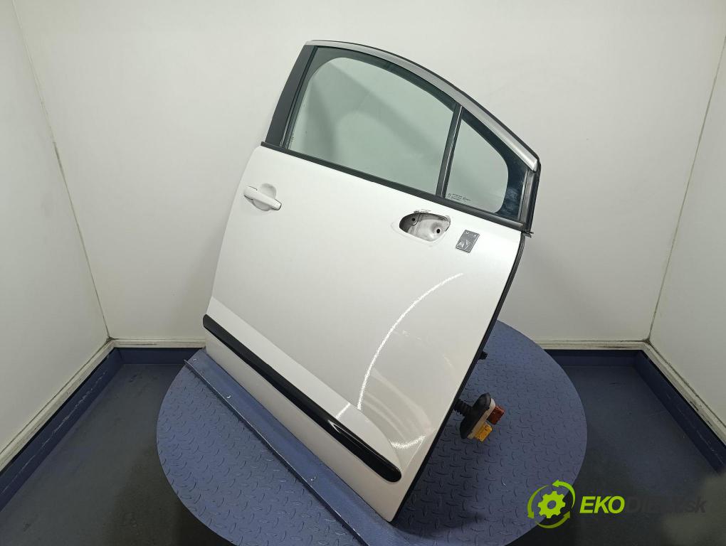 Peugeot 3008 2013 dveře před prave