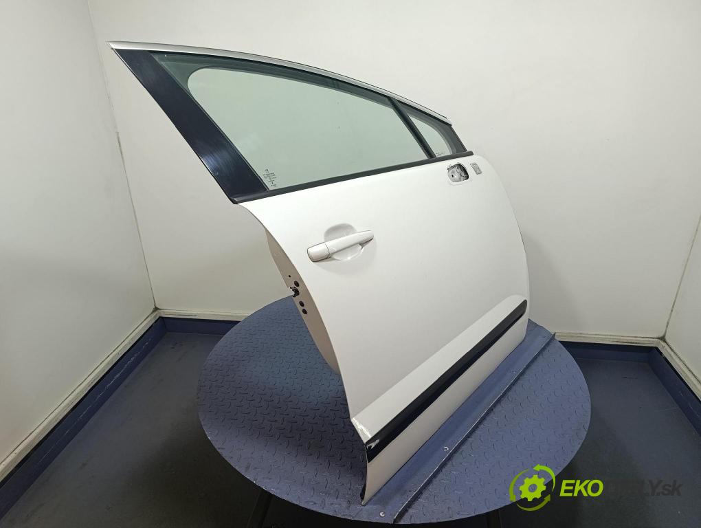 Peugeot 3008 2013 dveře před prave