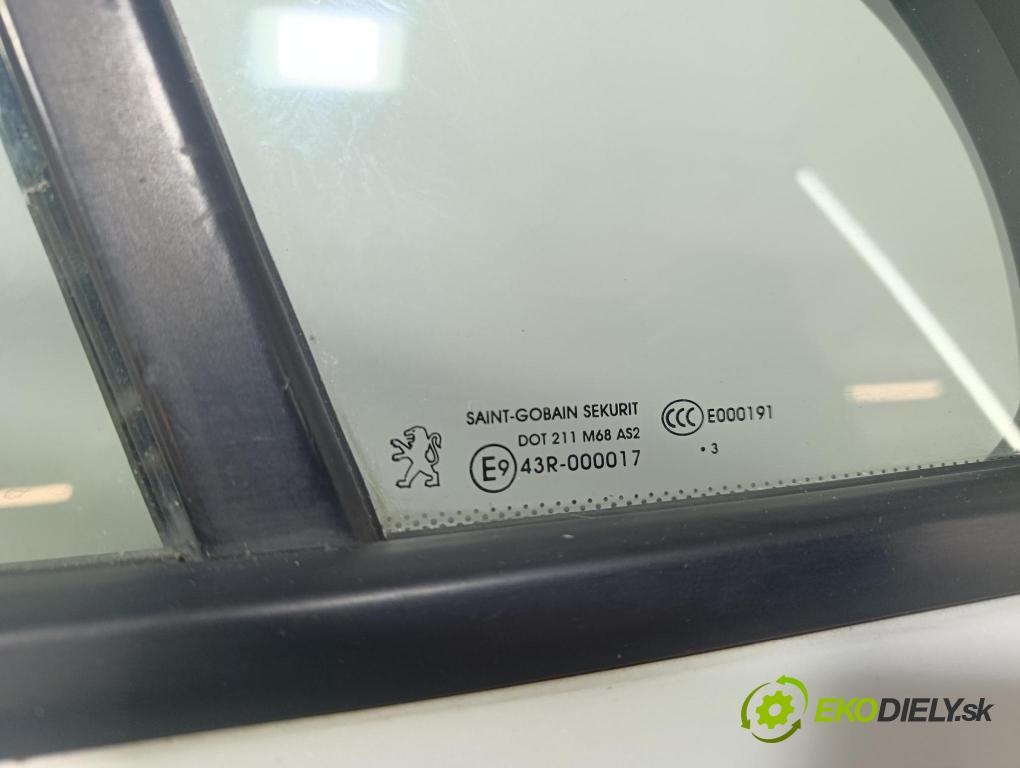 Peugeot 3008 2013 dveře před prave