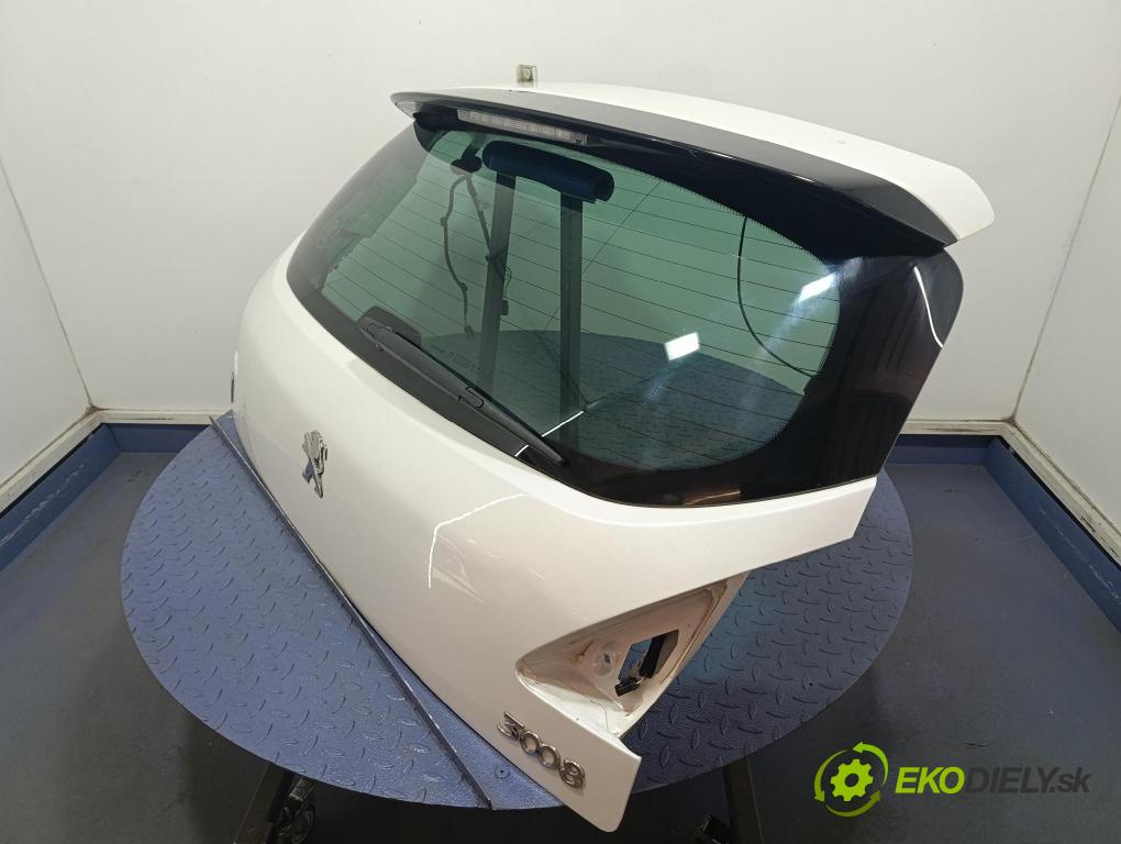 Peugeot 3008 2013 zadní dveře kufra: kufr