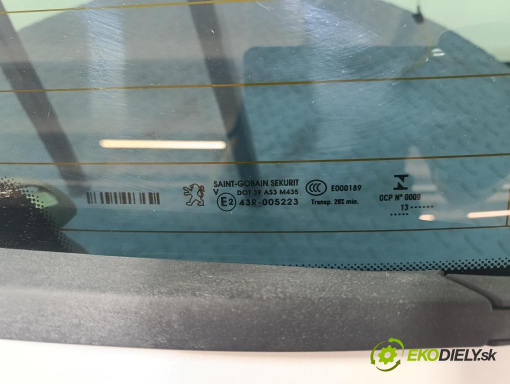 Peugeot 3008 2013 zadní dveře kufra: kufr