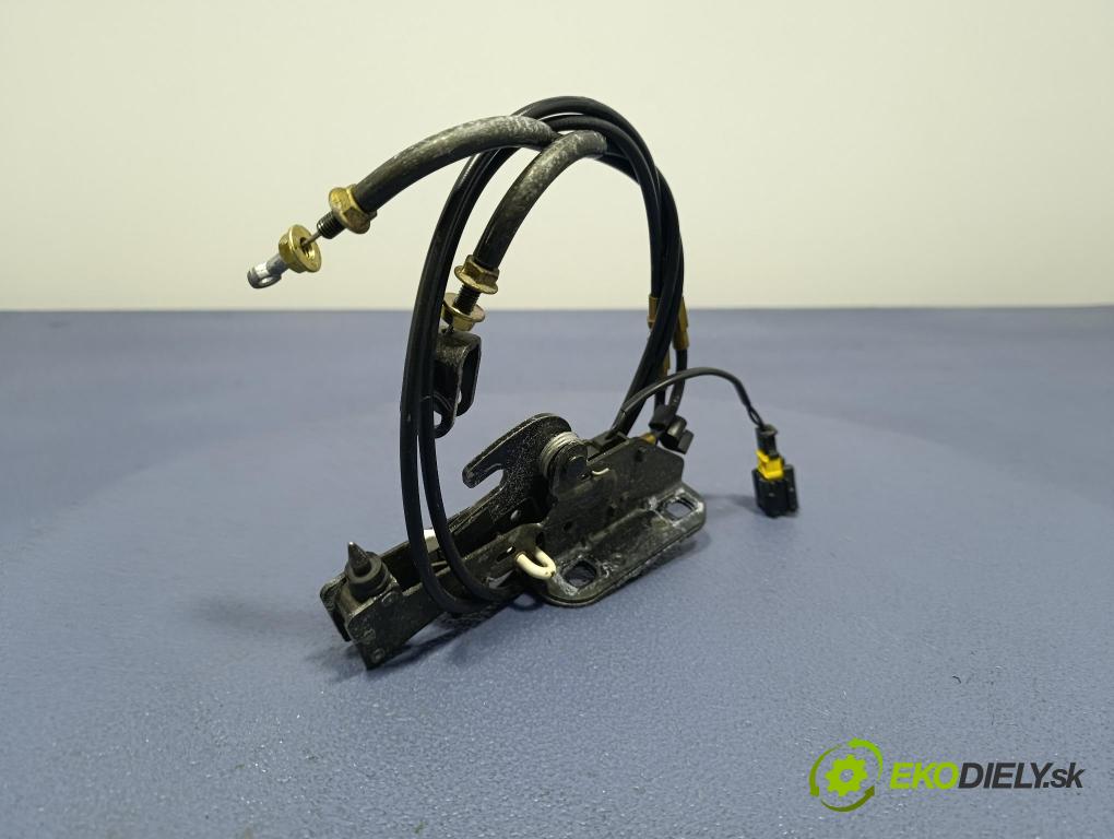 Peugeot 206 2003 zámek Klapky: kufr