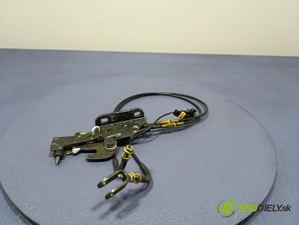 Peugeot 206 2003 zámek Klapky: kufr