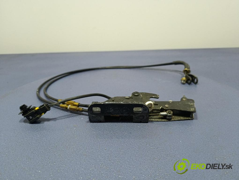 Peugeot 206 2003 zámek Klapky: kufr