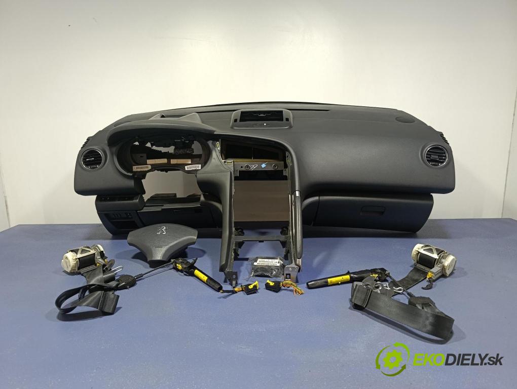 Peugeot 3008 2013 kokpit,přistrojova deska 9803188580