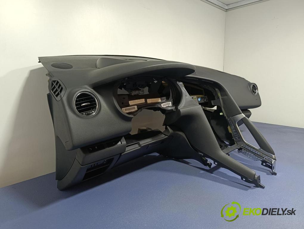 Peugeot 3008 2013 kokpit,přistrojova deska 9803188580