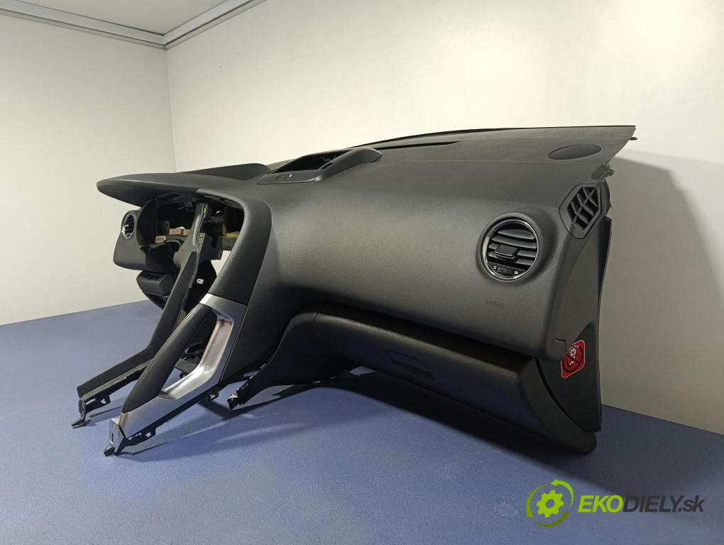 Peugeot 3008 2013 kokpit,přistrojova deska 9803188580