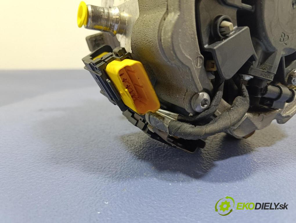 Peugeot 3008 2013 Alternator 9676536980