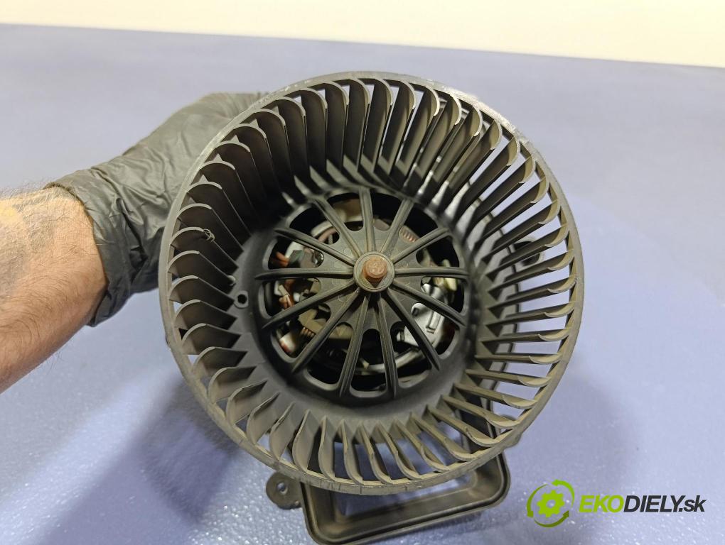 Peugeot 3008 2013 ventilátor Vzduch: T3953002