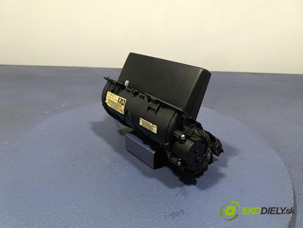 Peugeot 3008 2013 displej Radio / GPS 98045606ZD