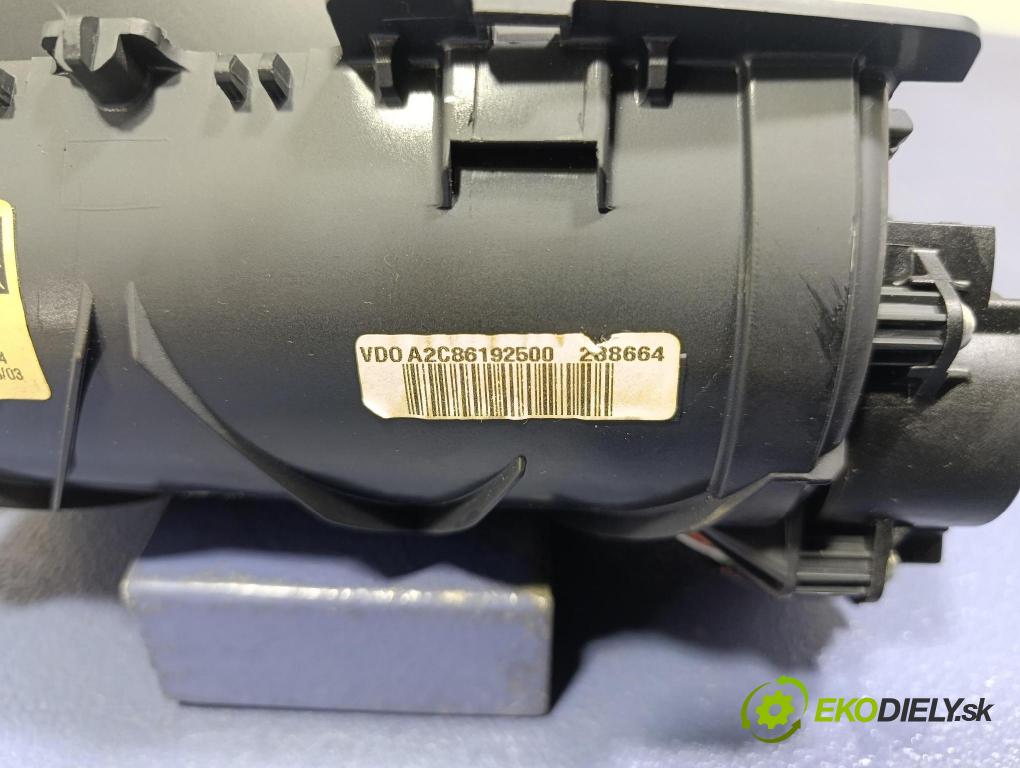 Peugeot 3008 2013 displej Radio / GPS 98045606ZD