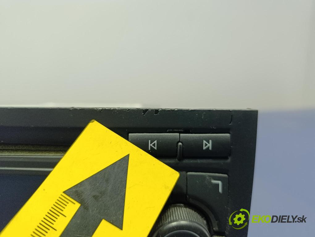 Audi A4 2006 Radio I Navigace: 8E0035192G