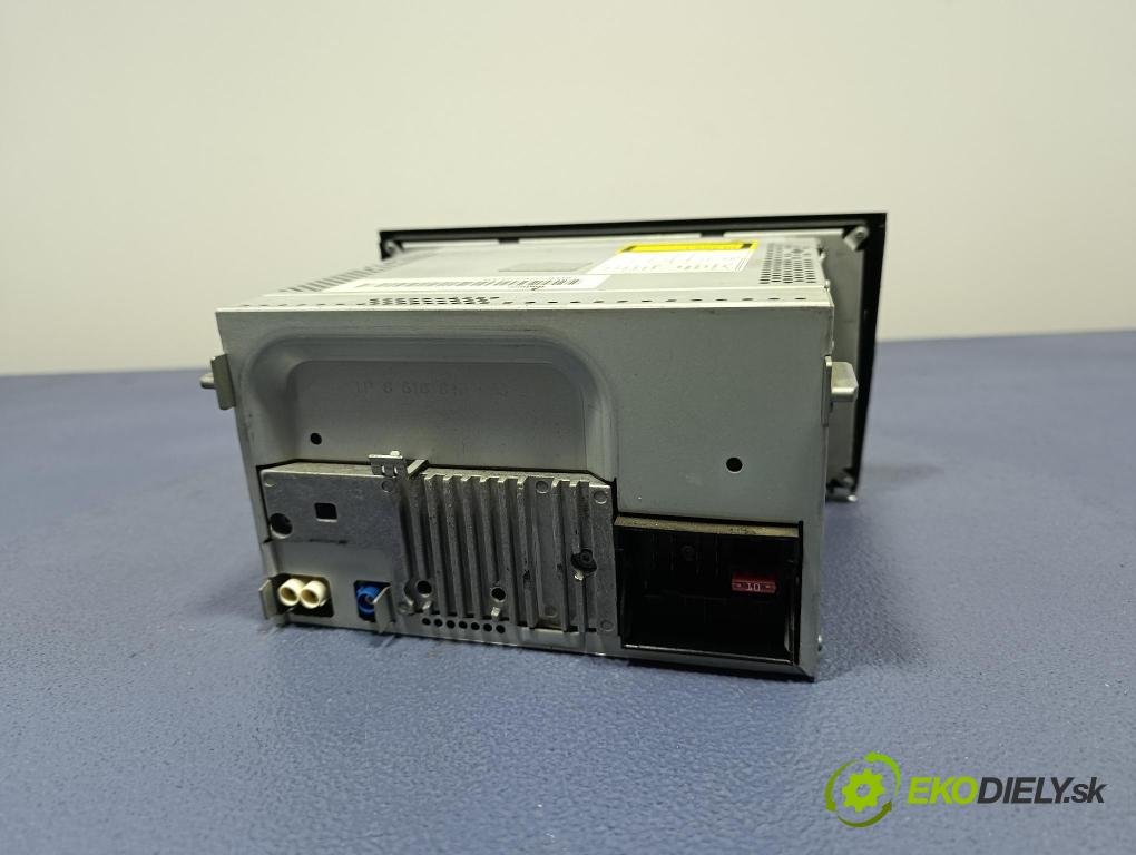 Audi A4 2006 Radio I Navigace: 8E0035192G