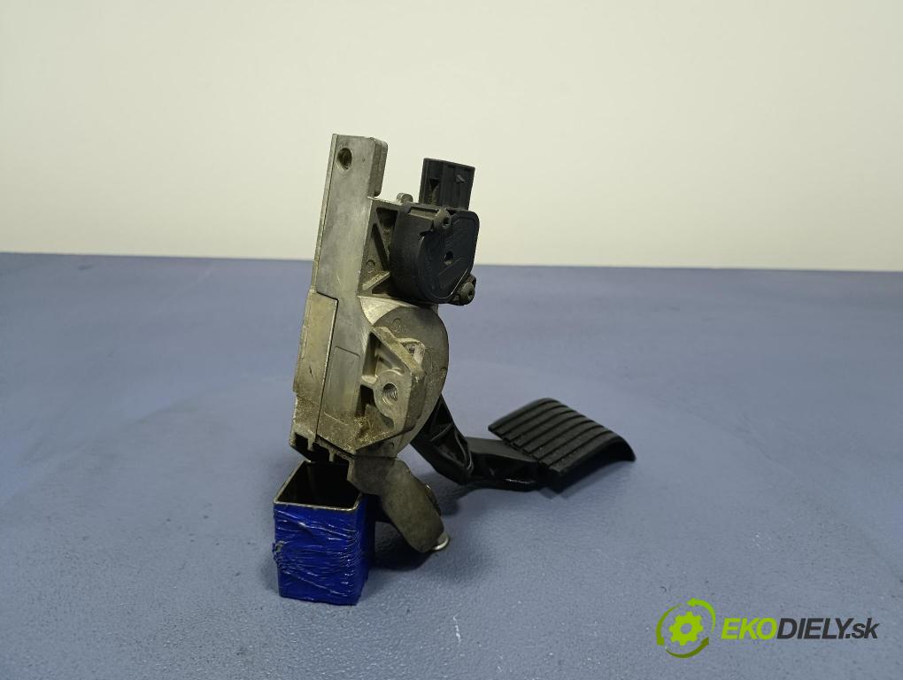 Solaris Urbino 2010 pedal Plyn: 1785205