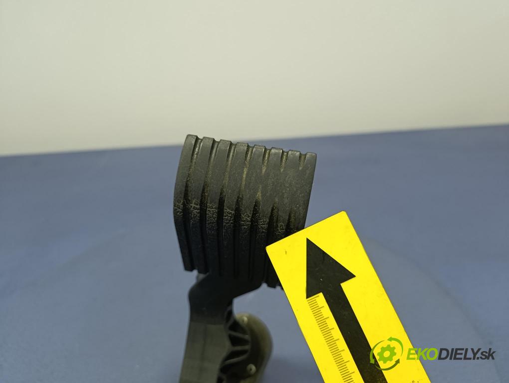 Solaris Urbino 2010 pedal Plyn: 1785205