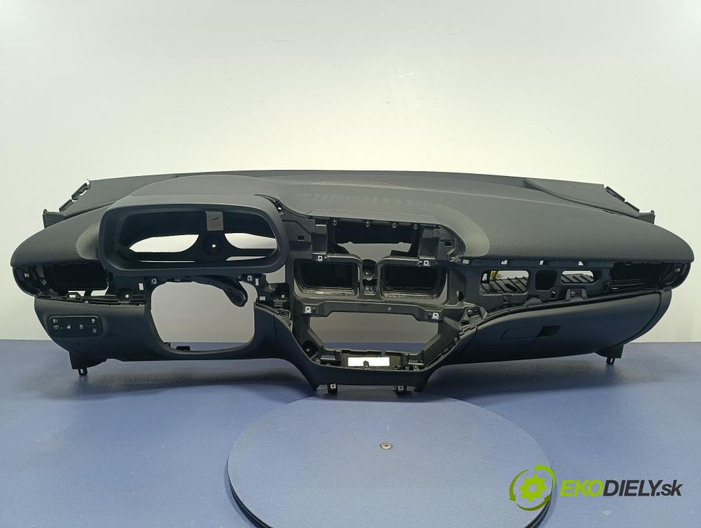 Hyundai I20 2022 kokpit,přistrojova deska