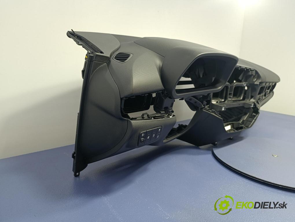 Hyundai I20 2022 kokpit,přistrojova deska