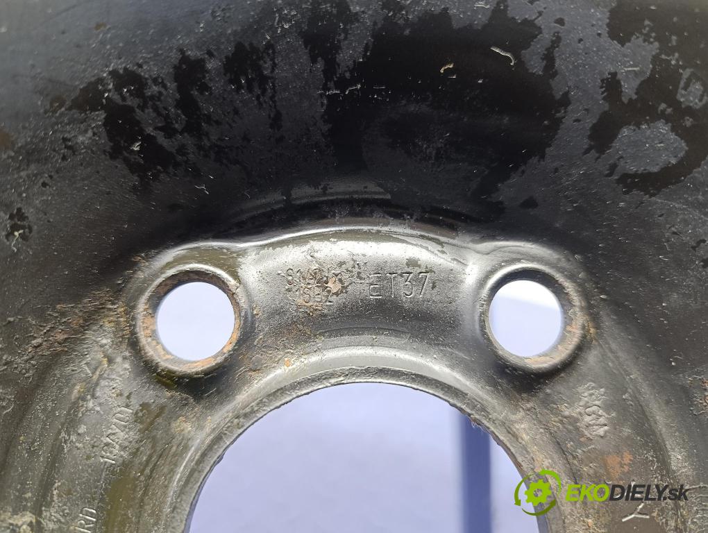 Opel Astra 2010 kolo Přístupné