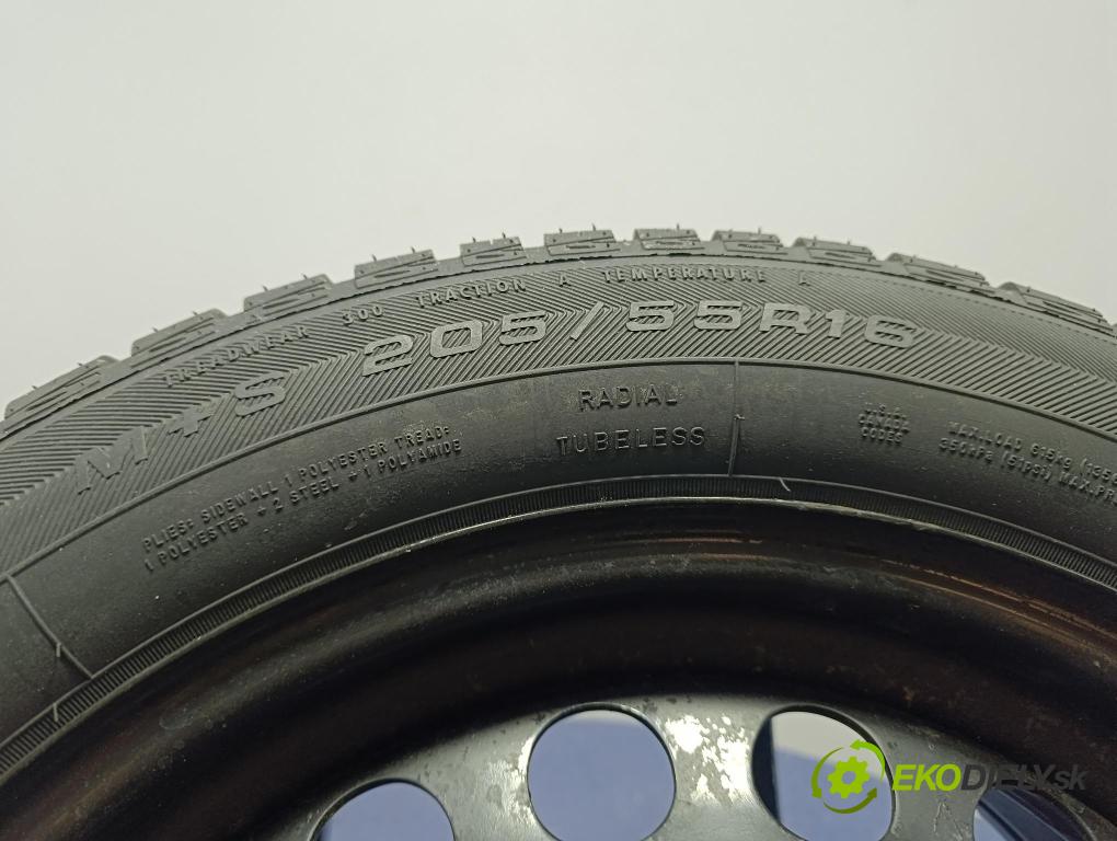 Opel Astra 2010 kolo Přístupné