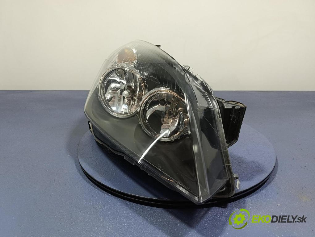 Opel Astra 2010 světlo v pravo: OP057-A301R