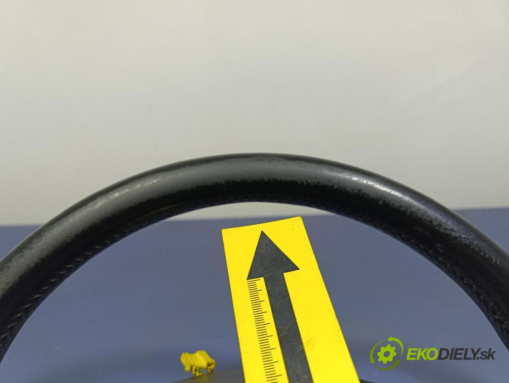 Audi A4 1999 volant 4B0419091BD