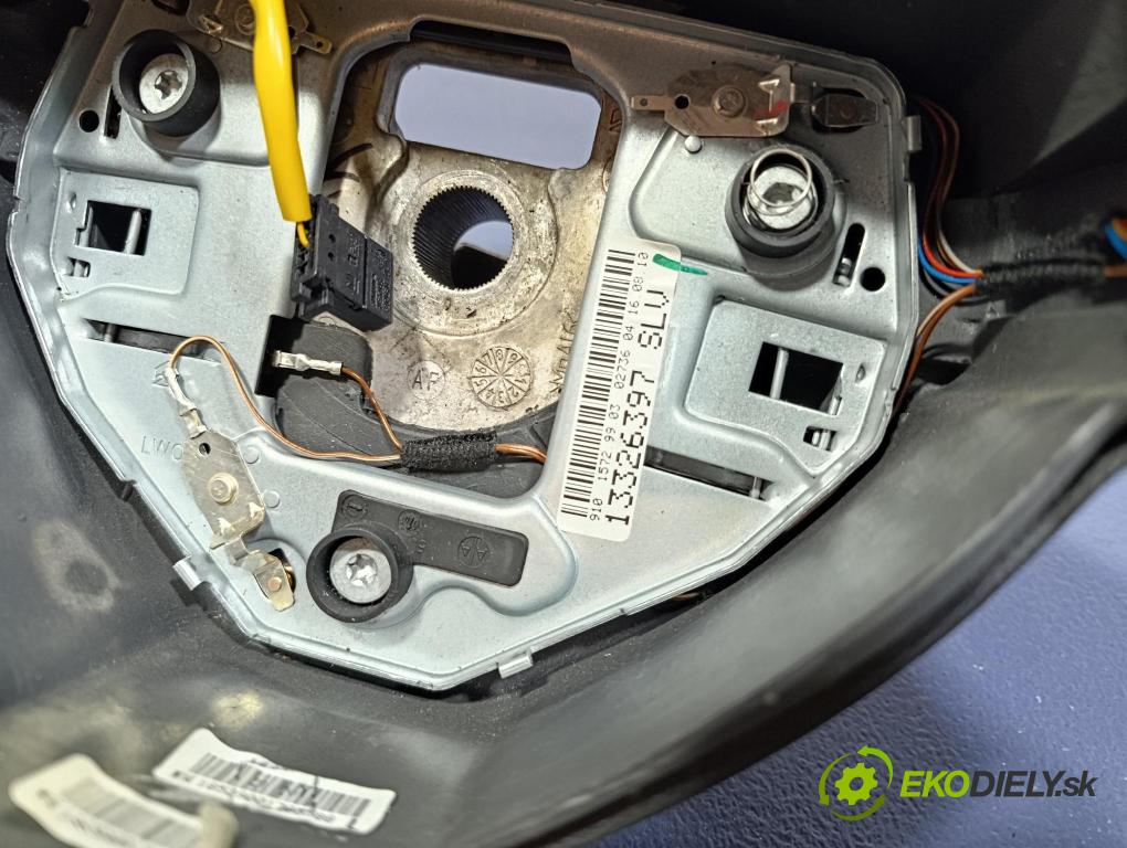 Opel Astra 2010 volant 13326397
