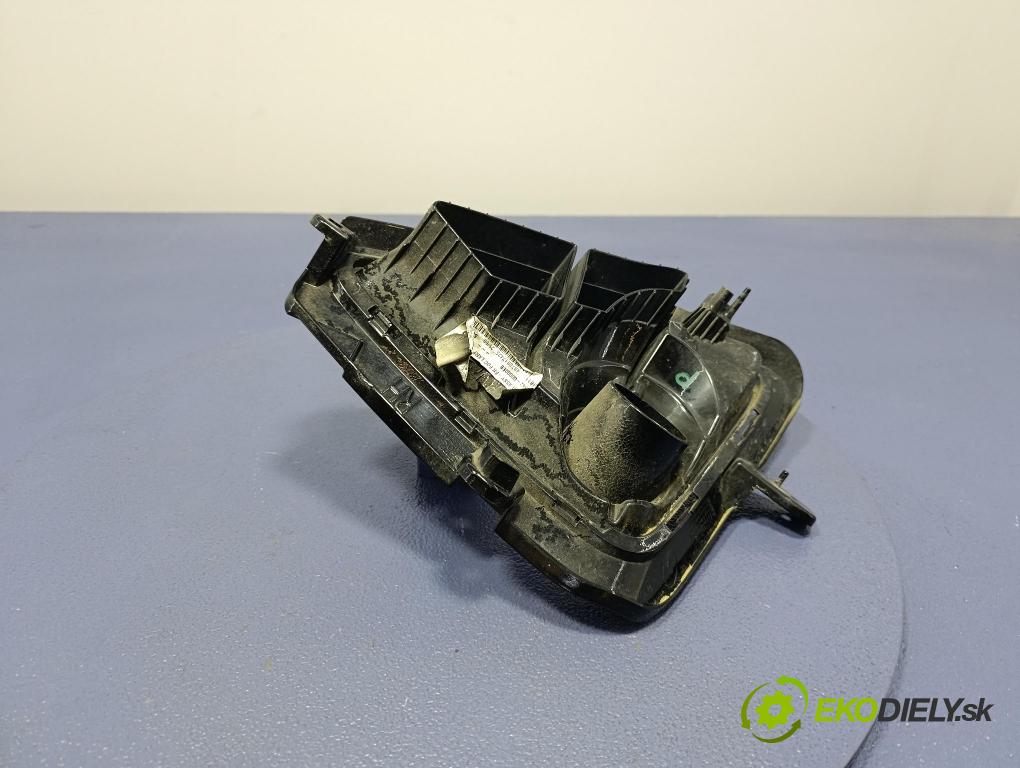 Hyundai I20 2022 blatnik Zad: v pravo: 86562-Q0000