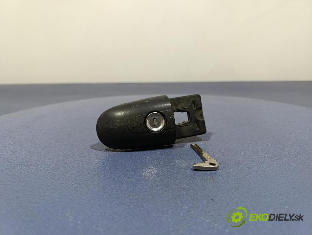 Mercedes Vito 2005 zámok dvere Predné Vľavo:
