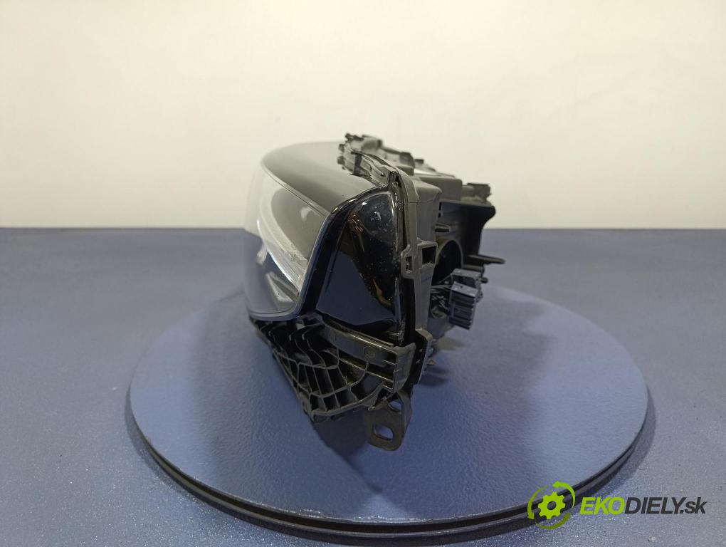 Volvo Xc40 0 světlo v pravo: 32420420