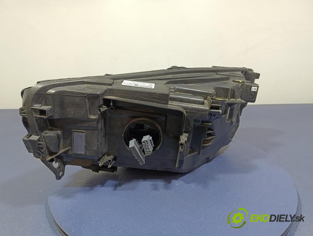 Volvo Xc40 0 světlo v pravo: 32420420