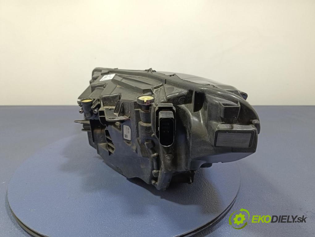 Volvo Xc40 0 světlo v pravo: 32420420