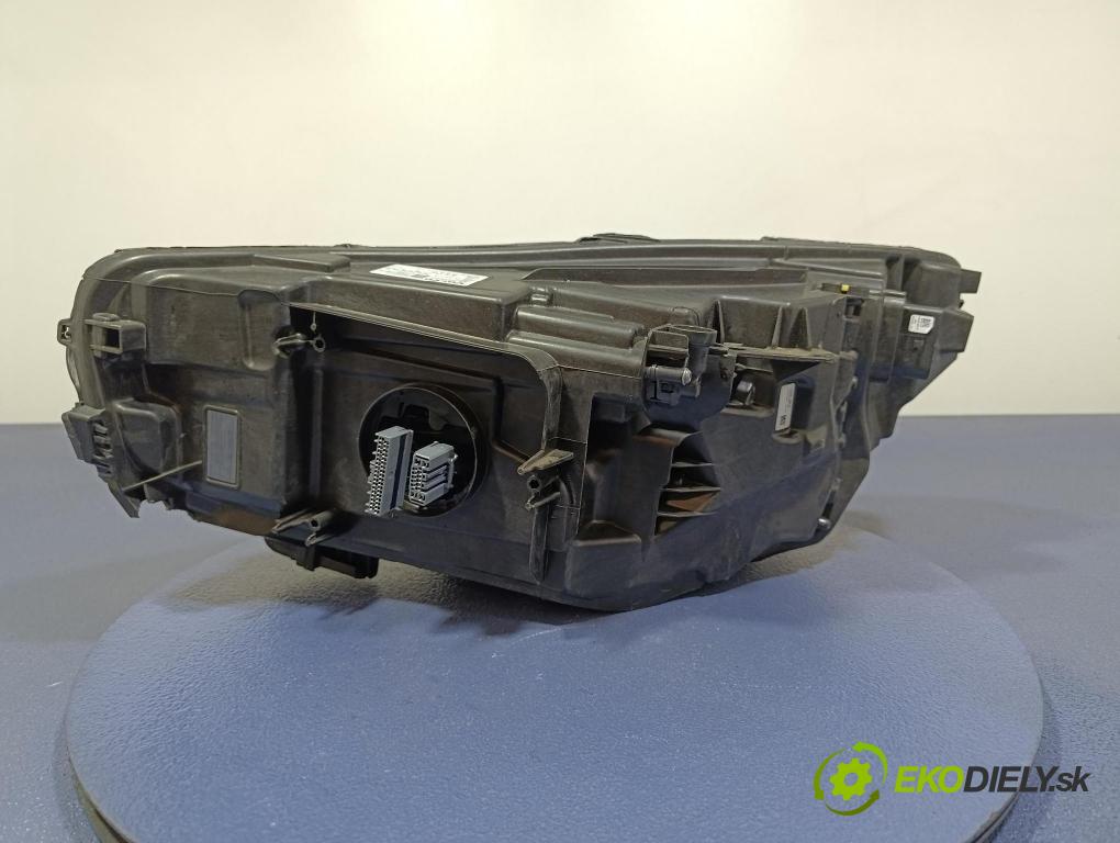 Volvo Xc40 0 světlo v pravo: 32420420