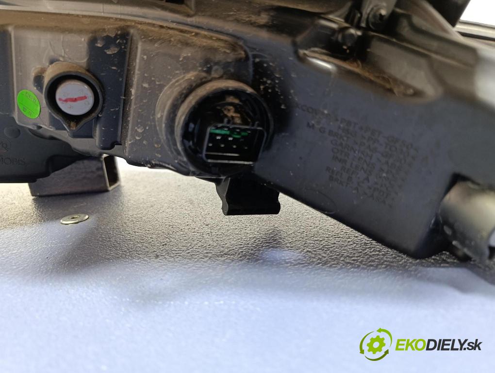 Hyundai Tucson 0 světlo v pravo: 92208-N7600