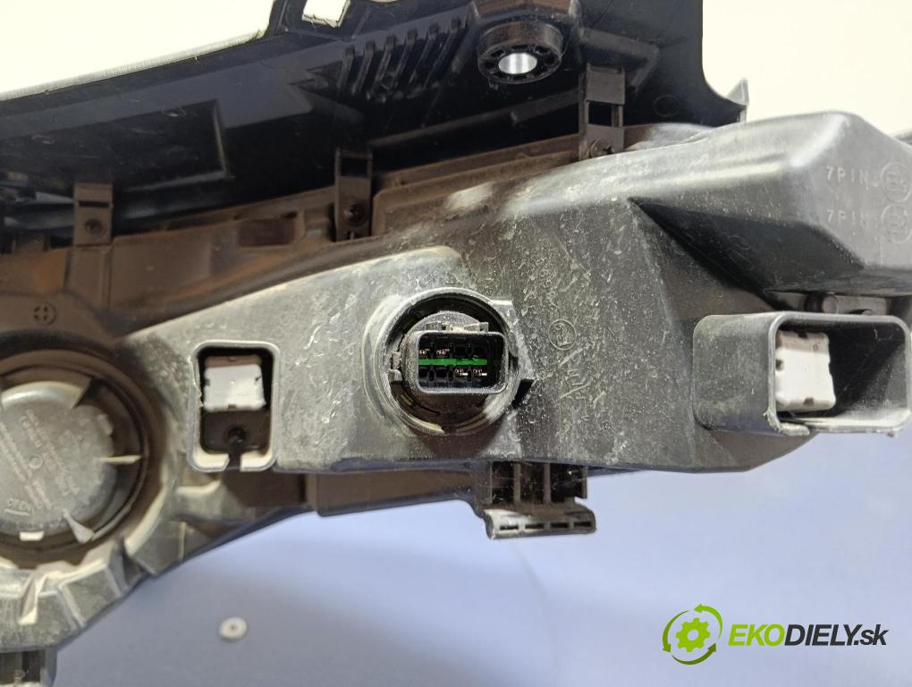 Hyundai Tucson 0 světlo v pravo: 92208-N7000