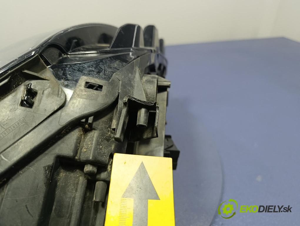 Vw T-roc 0 světlo v pravo: 2GA941036P