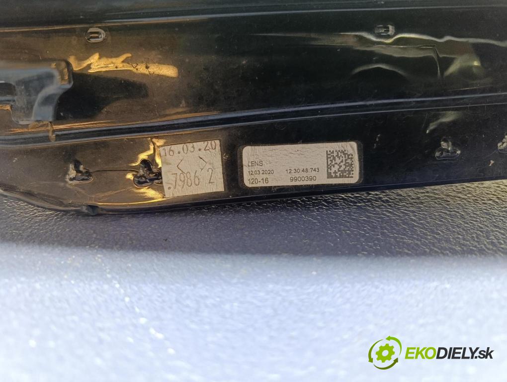 Jaguar E-pace 0 světlo v pravo: J9C3-13W029-ED