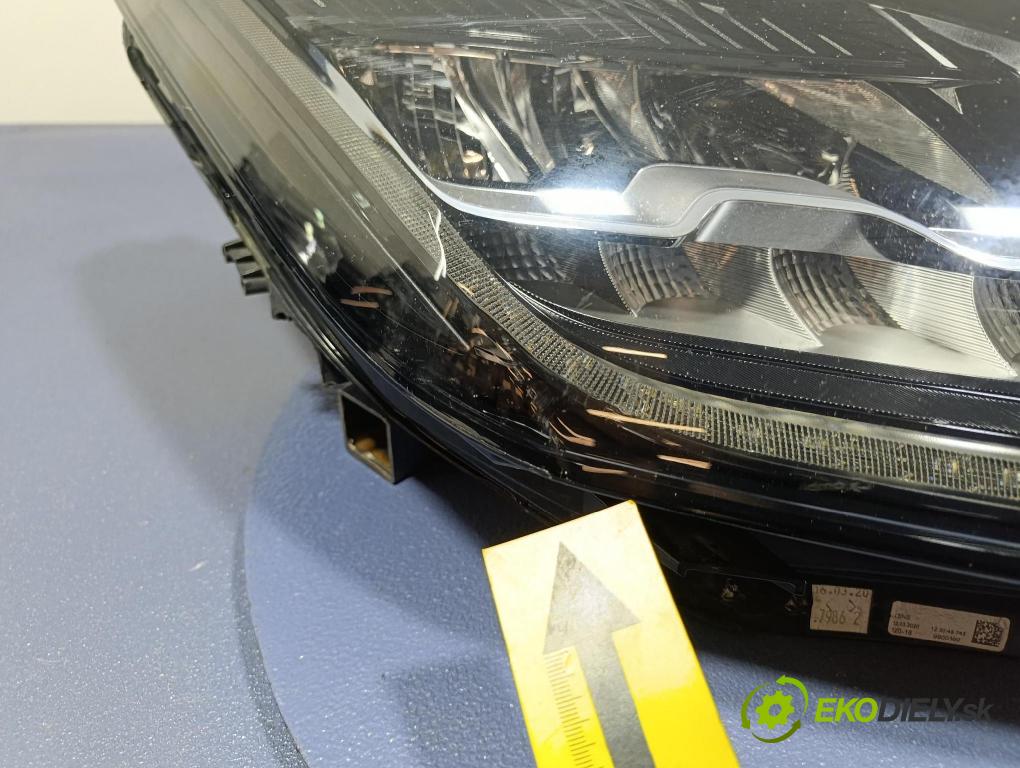 Jaguar E-pace 0 světlo v pravo: J9C3-13W029-ED
