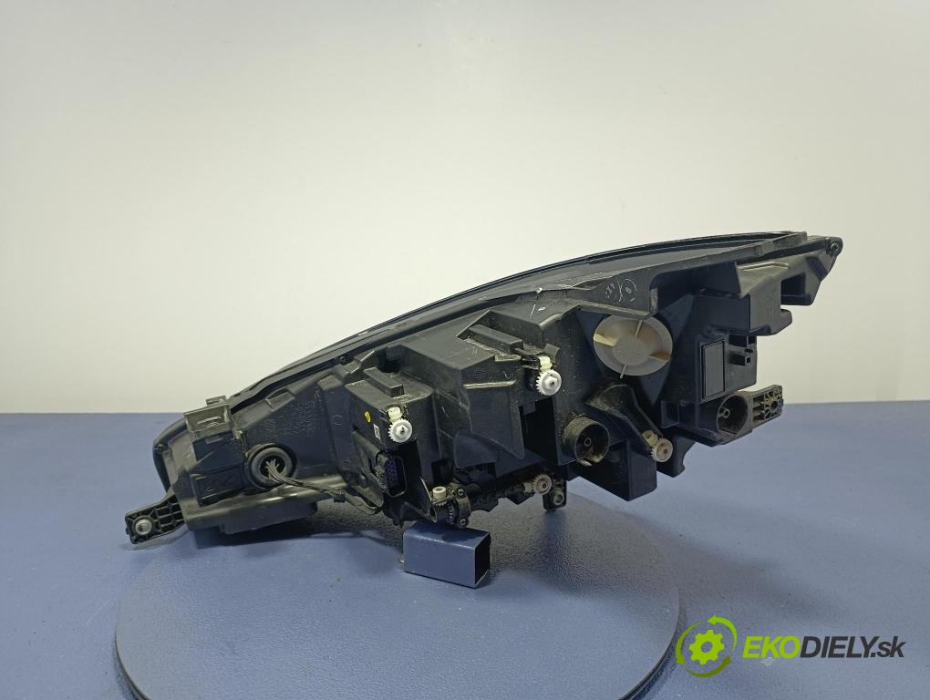 Mg Mg4 0 světlo v pravo: 11622344