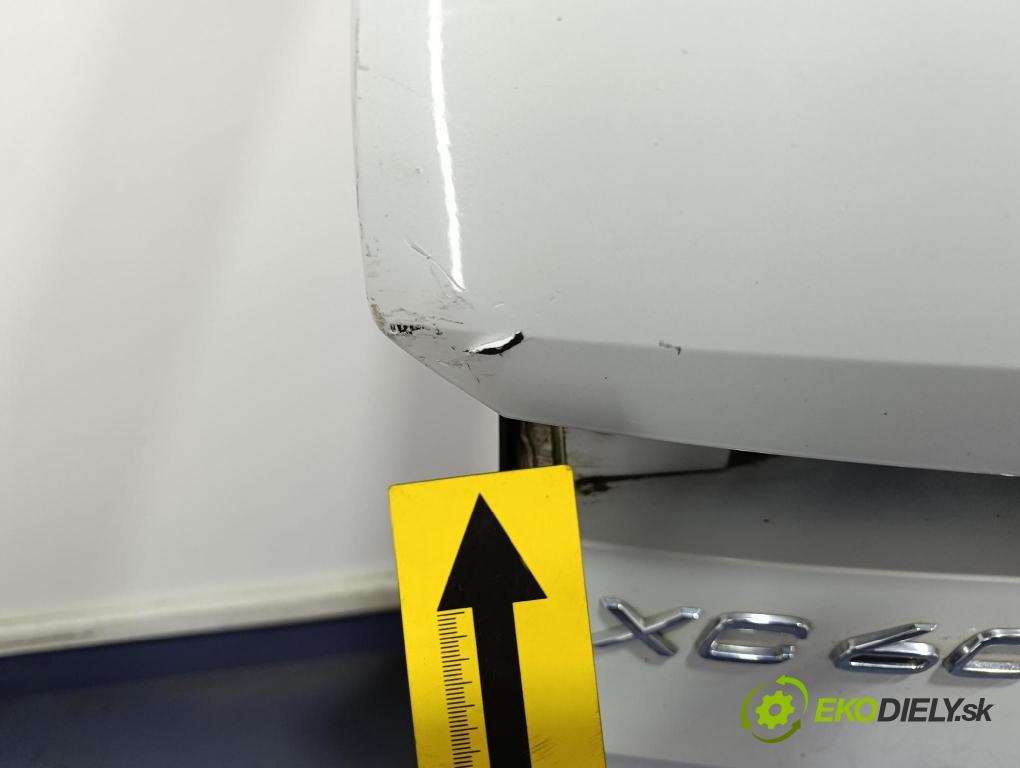 Volvo XC60 0 zadní dveře kufra: kufr
