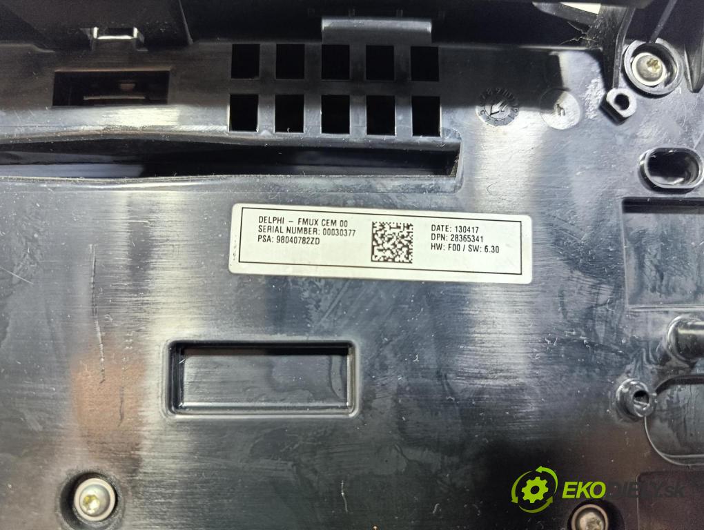 Citroen C4 2013 Přepínač Radio Navigace 98040782ZD