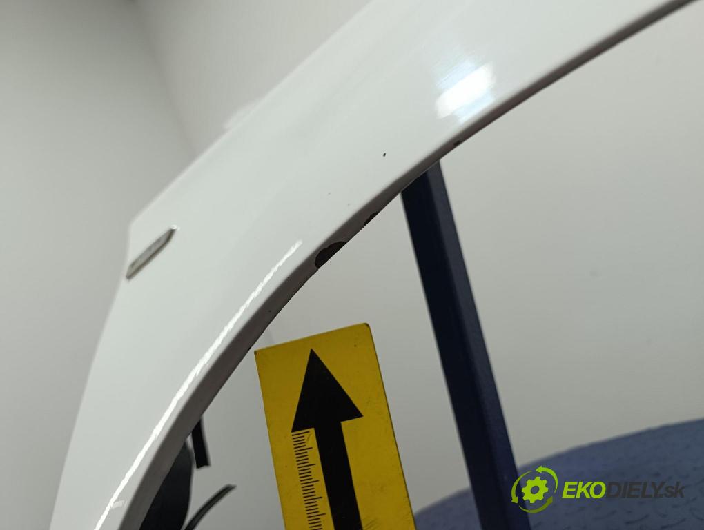 Citroen C4 2013 blatnik před v pravo: