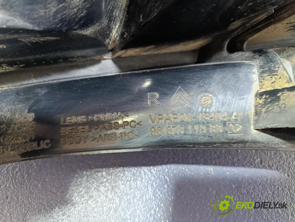 Citroen C4 2013 světlo Zad: Práva: Mimo: 9687311980