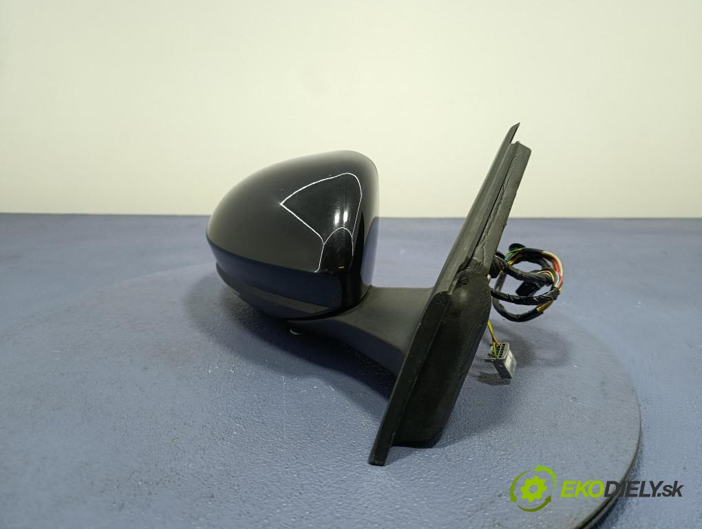 Renault Megane 2016 zpětné zrcátko prave