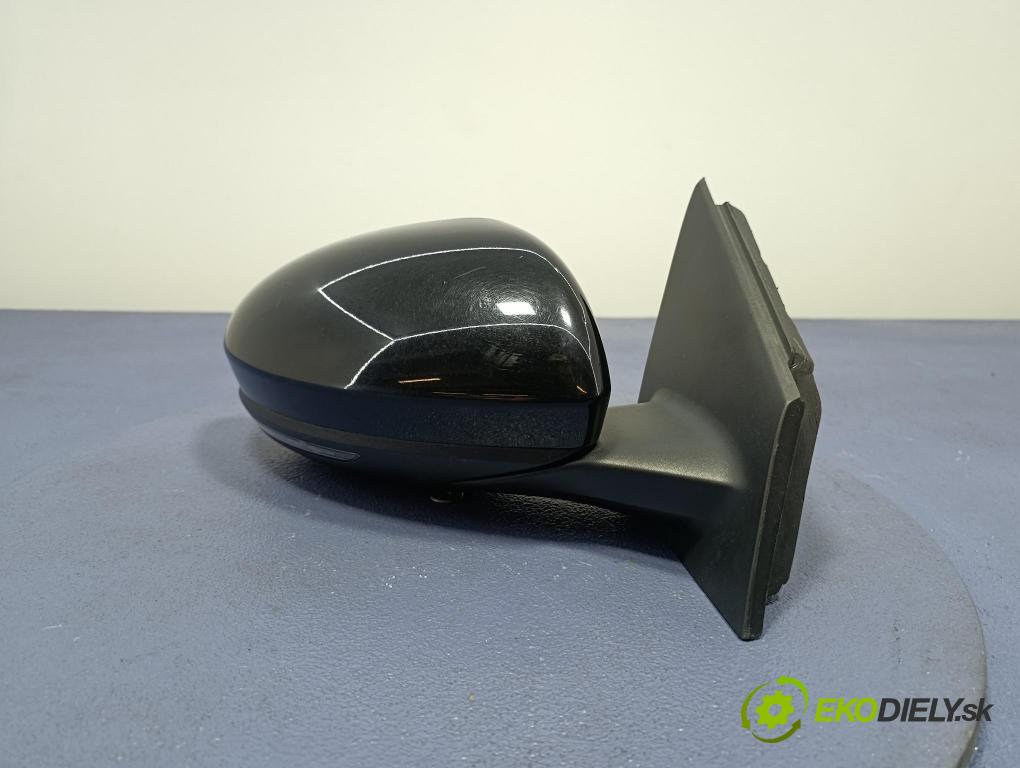 Renault Megane 2016 zpětné zrcátko prave