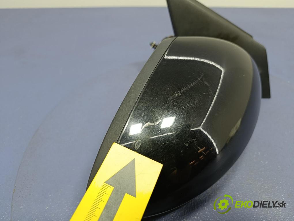 Renault Megane 2016 zpětné zrcátko prave