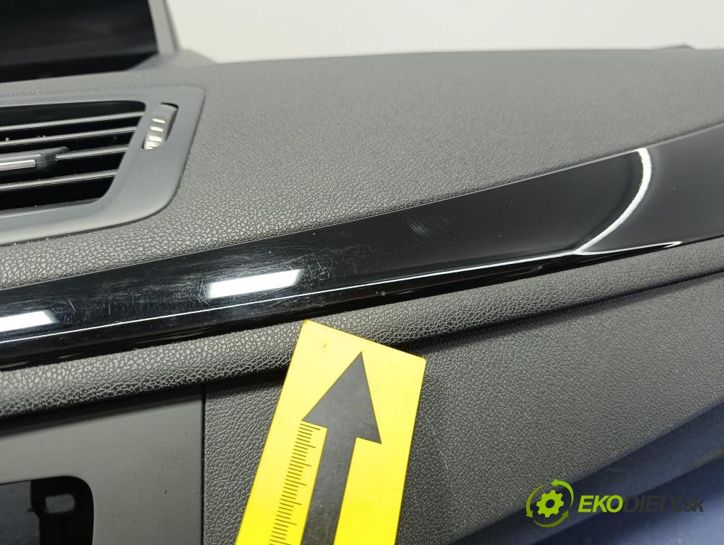 Renault Megane 2014 kokpit,přistrojova deska 681008137R