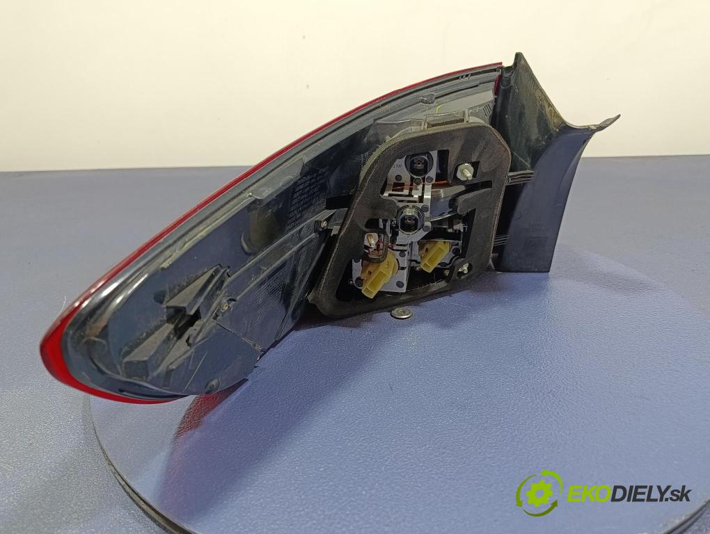 Bmw X6 0 svetlo / reflektor zad Prava: Vonkajsia: 2326588